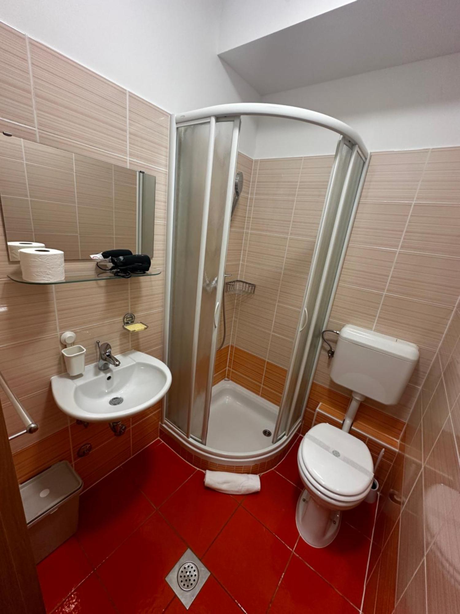 Vila Borealis Komen Ngoại thất bức ảnh